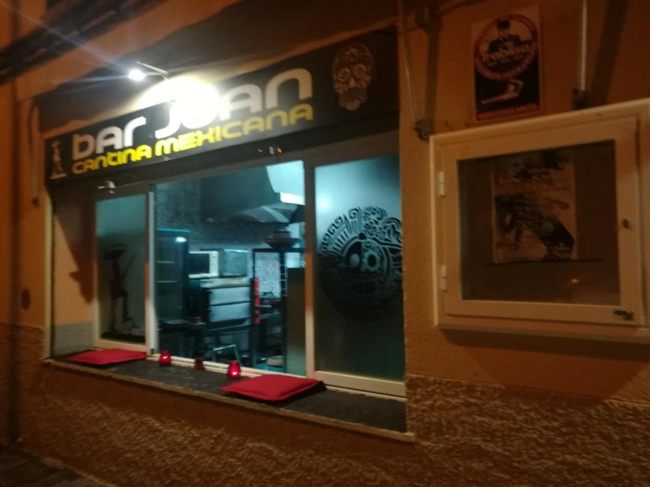 Bar Juan Nocleg ze śniadaniem 2*